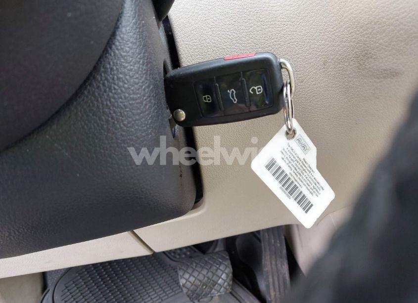 Photo 11 of 2012 Volkswagen Tiguan SE (VIN WVGBV7AX7CW552641)