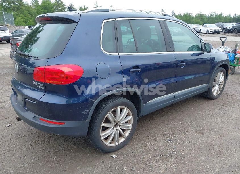 Photo 4 of 2012 Volkswagen Tiguan SE (VIN WVGBV7AX7CW552641)