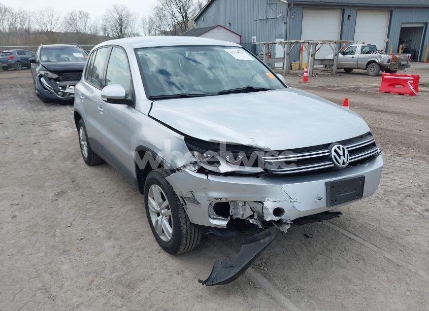 2012 Volkswagen Tiguan S (VIN WVGBV7AX9CW518118) main photo