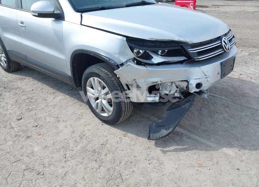 Photo 6 of 2012 Volkswagen Tiguan S (VIN WVGBV7AX9CW518118)