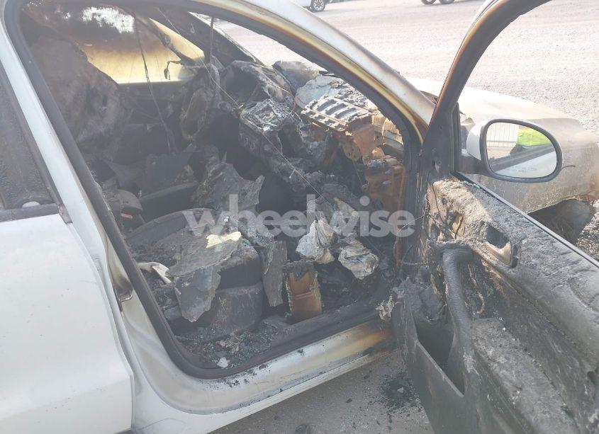 Photo 5 of 2016 Volkswagen Tiguan S (VIN WVGBV7AX9GW547852)