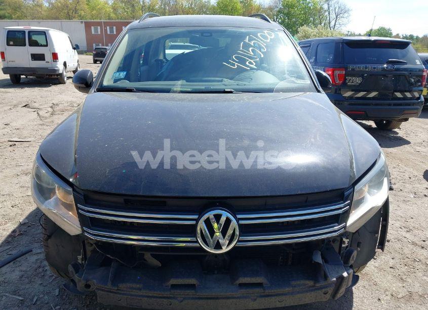 Photo 13 of 2016 Volkswagen Tiguan S (VIN WVGBV7AX9GW599210)