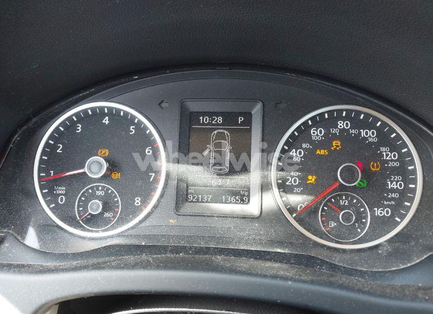 Photo 7 of 2016 Volkswagen Tiguan S (VIN WVGBV7AX9GW599210)