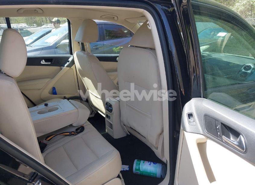 Photo 8 of 2016 Volkswagen Tiguan S (VIN WVGBV7AX9GW599210)