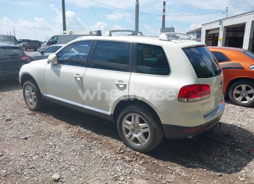 Photo 3 of 2005 Volkswagen Touareg V8 (VIN WVGCM77L45D005529)