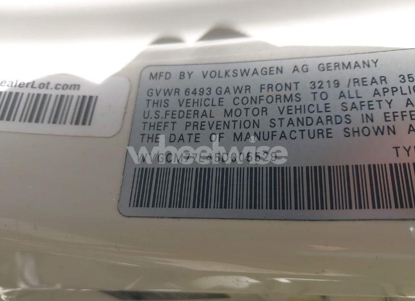 Photo 9 of 2005 Volkswagen Touareg V8 (VIN WVGCM77L45D005529)