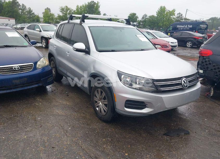 2014 Volkswagen Tiguan S (VIN WVGCV3AX7EW529179) main photo
