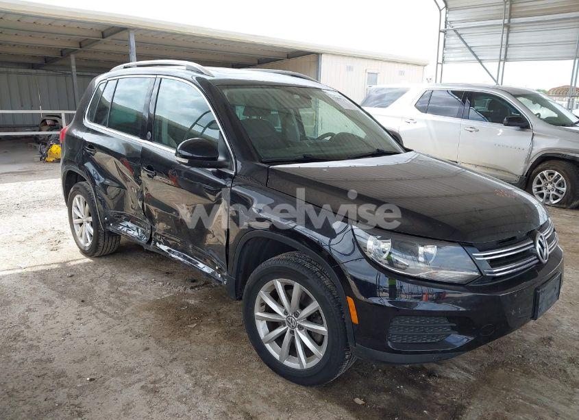 2017 Volkswagen Tiguan 2.0T WOLFSBURG EDITION (VIN WVGRV7AX5HW501063) main photo