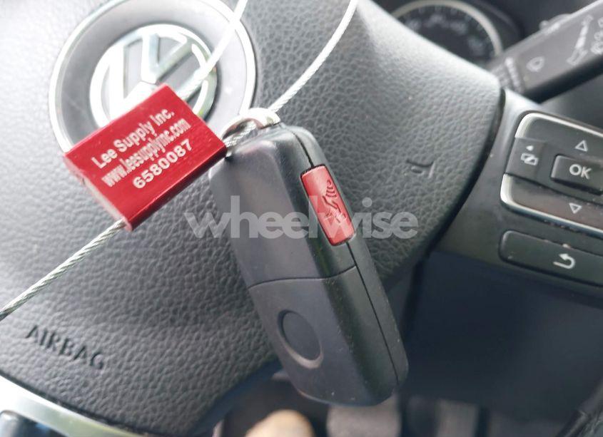 Photo 11 of 2017 Volkswagen Tiguan 2.0T WOLFSBURG EDITION (VIN WVGSV7AX1HW509677)