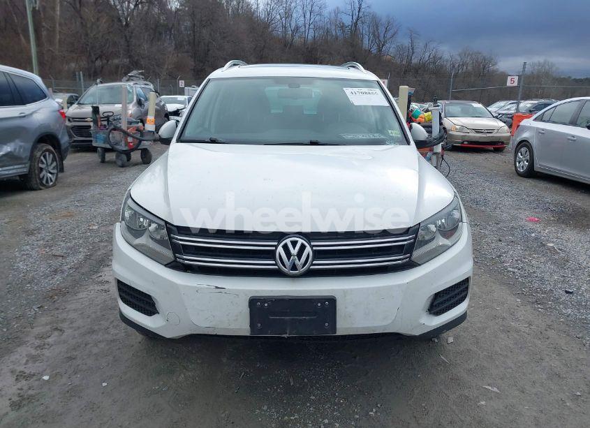 Photo 12 of 2017 Volkswagen Tiguan 2.0T WOLFSBURG EDITION (VIN WVGSV7AX1HW509677)
