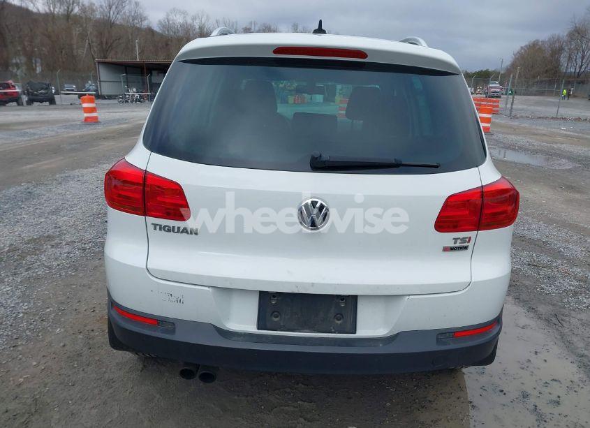 Photo 16 of 2017 Volkswagen Tiguan 2.0T WOLFSBURG EDITION (VIN WVGSV7AX1HW509677)