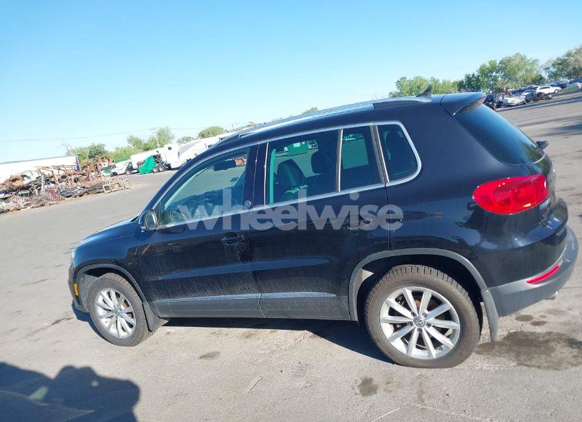 Photo 14 of 2017 Volkswagen Tiguan 2.0T WOLFSBURG EDITION (VIN WVGSV7AX3HW509437)