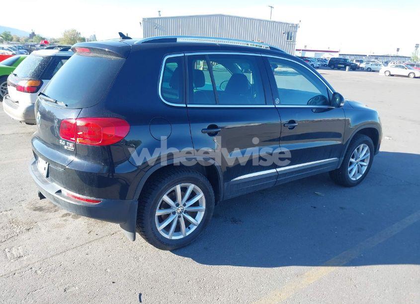 Photo 4 of 2017 Volkswagen Tiguan 2.0T WOLFSBURG EDITION (VIN WVGSV7AX3HW509437)