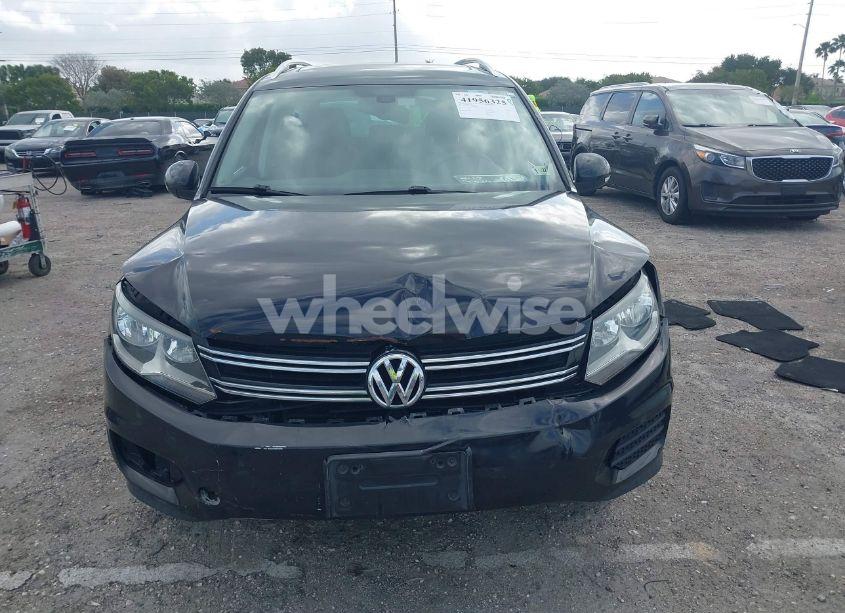 Photo 12 of 2017 Volkswagen Tiguan 2.0T WOLFSBURG EDITION (VIN WVGSV7AX7HK007957)
