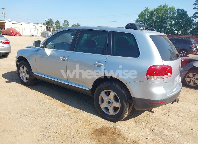 Photo 3 of 2007 Volkswagen Touareg V6 (VIN WVGZE77L17D001769)