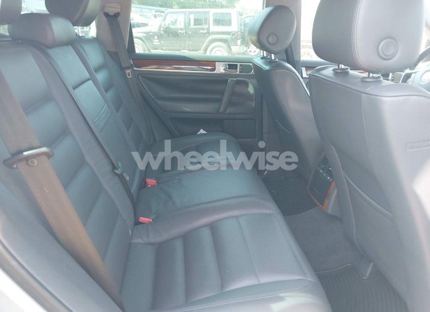 Photo 8 of 2007 Volkswagen Touareg V6 (VIN WVGZE77L17D001769)