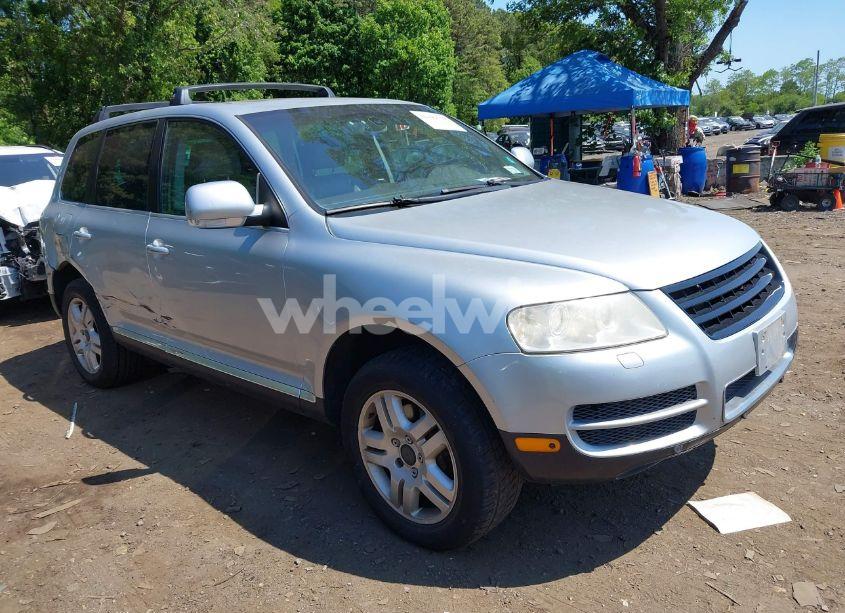 2005 Volkswagen Touareg V8 (VIN WVGZM77L15D080697) main photo