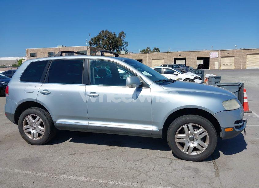 Photo 13 of 2006 Volkswagen Touareg V8 (VIN WVGZM77L86D032227)