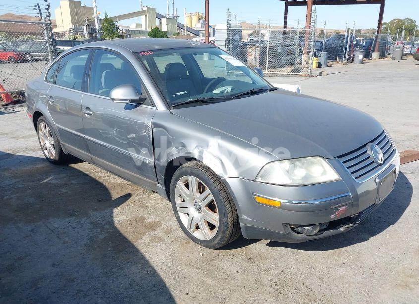 2005 Volkswagen Passat GLS 1.8T (VIN WVWAD63B05P029893) main photo