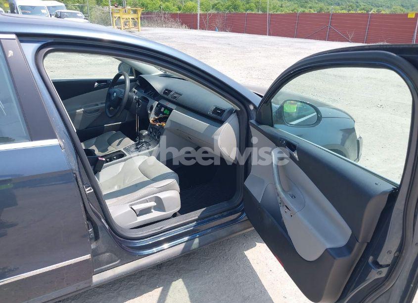 Photo 5 of 2006 Volkswagen Passat 2.0T/VALUE EDITION (VIN WVWAK73C46P024685)