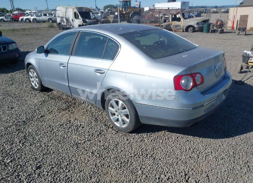 Photo 3 of 2006 Volkswagen Passat 2.0T (VIN WVWAK73C56P201535)