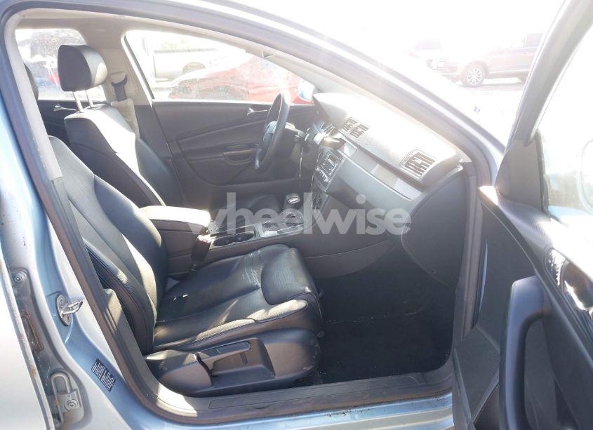 Photo 5 of 2006 Volkswagen Passat 2.0T (VIN WVWAK73C56P201535)