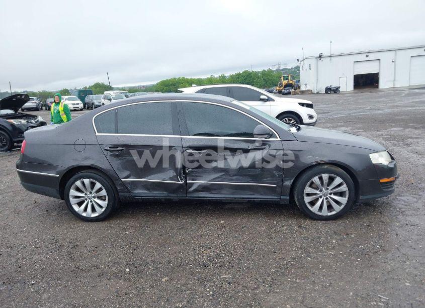 Photo 12 of 2008 Volkswagen Passat KOMFORT (VIN WVWAK73C88P052203)