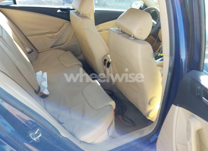 Photo 8 of 2006 Volkswagen Passat 2.0T (VIN WVWAK73CX6P042558)