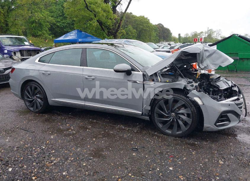 Photo 13 of 2023 Volkswagen Arteon 2.0T SEL R-LINE (VIN WVWAR7ANXPE010870)