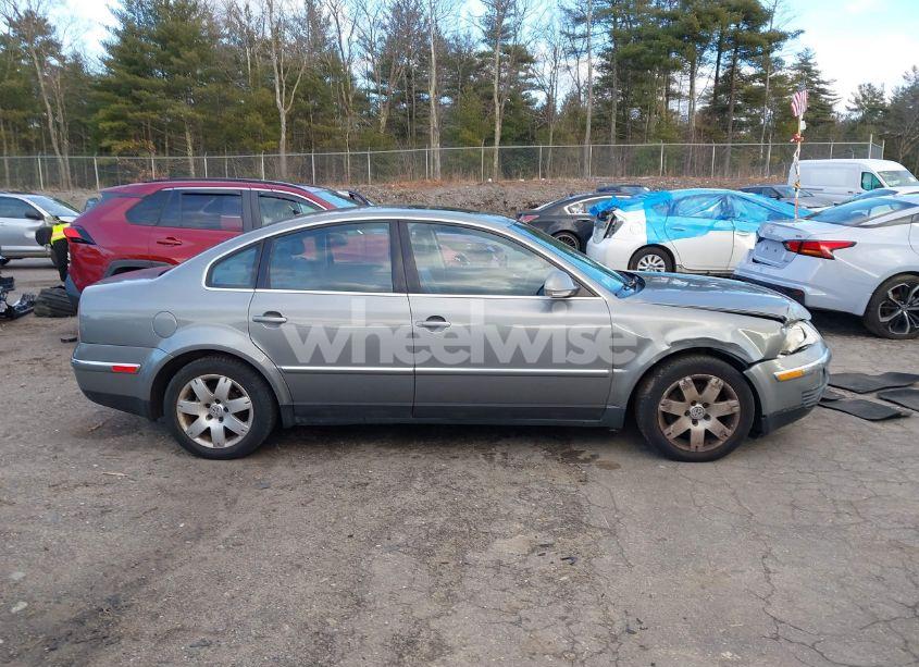 Photo 12 of 2005 Volkswagen Passat GLS (VIN WVWBD63B05E061856)