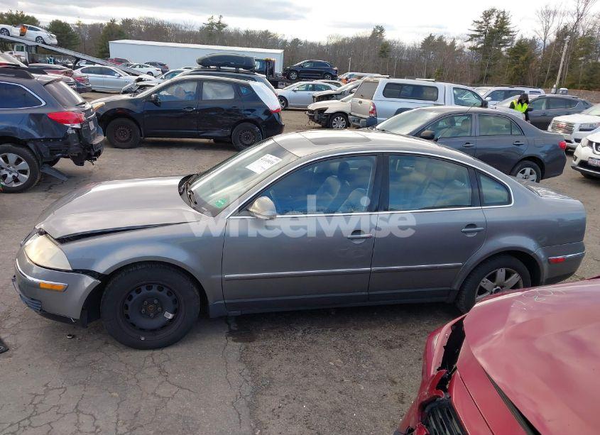 Photo 13 of 2005 Volkswagen Passat GLS (VIN WVWBD63B05E061856)