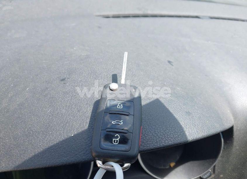 Photo 11 of 2012 Volkswagen Golf TDI 2-DOOR (VIN WVWBM7AJ7CW001757)