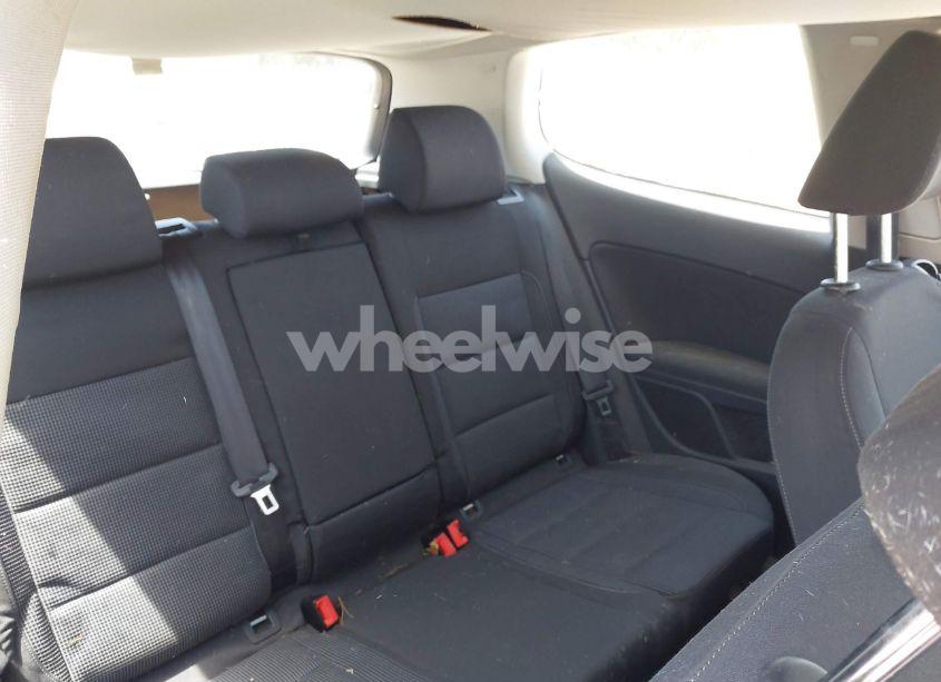 Photo 8 of 2012 Volkswagen Golf TDI 2-DOOR (VIN WVWBM7AJ7CW001757)