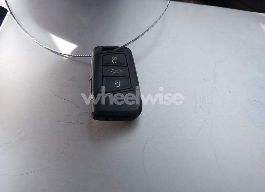 Photo 11 of 2019 Volkswagen Arteon 2.0T SE (VIN WVWBR7AN3KE030990)