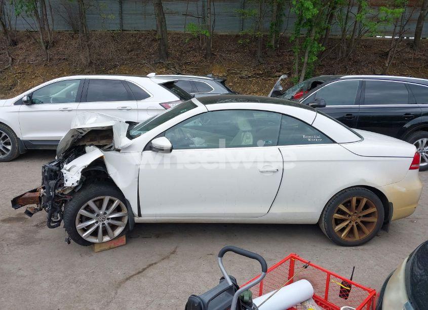 Photo 14 of 2012 Volkswagen Eos KOMFORT (VIN WVWBW7AH7CV019687)