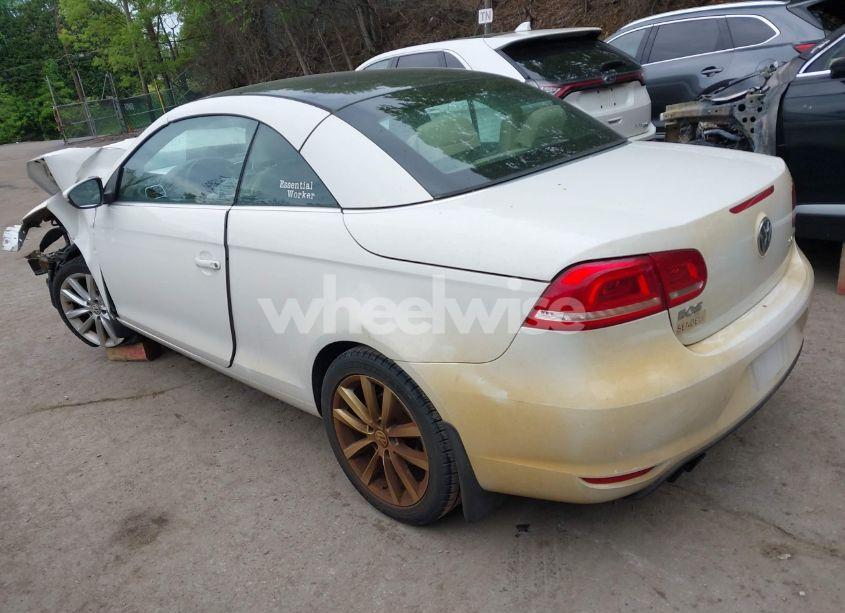 Photo 3 of 2012 Volkswagen Eos KOMFORT (VIN WVWBW7AH7CV019687)