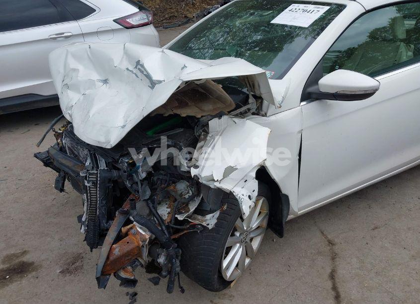 Photo 6 of 2012 Volkswagen Eos KOMFORT (VIN WVWBW7AH7CV019687)