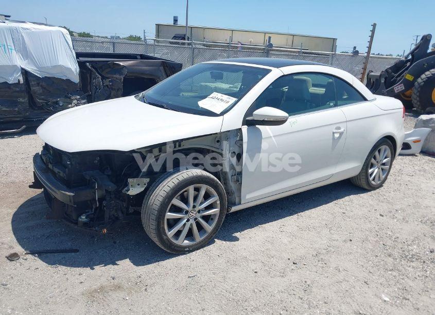 Photo 2 of 2012 Volkswagen Eos KOMFORT (VIN WVWBW7AH7CV019799)