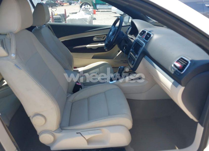 Photo 5 of 2012 Volkswagen Eos KOMFORT (VIN WVWBW7AH7CV019799)