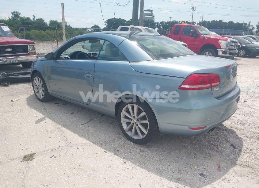 Photo 3 of 2013 Volkswagen Eos KOMFORT (VIN WVWBW8AH0DV001877)