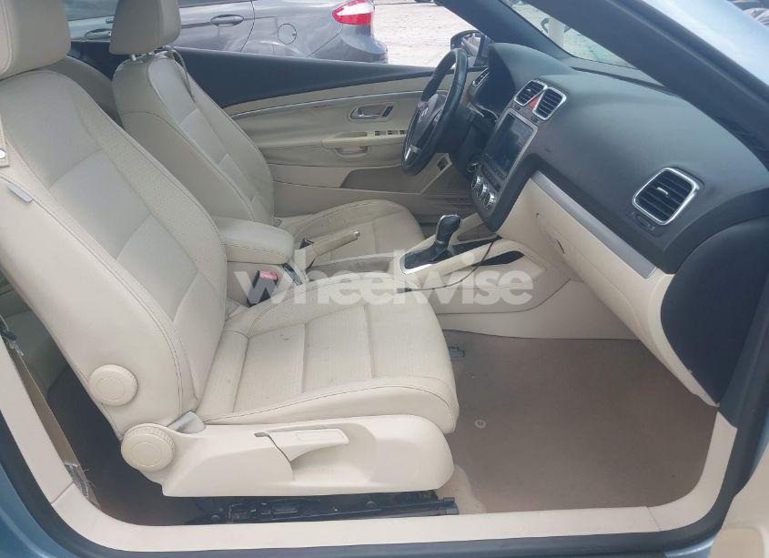 Photo 5 of 2013 Volkswagen Eos KOMFORT (VIN WVWBW8AH0DV001877)