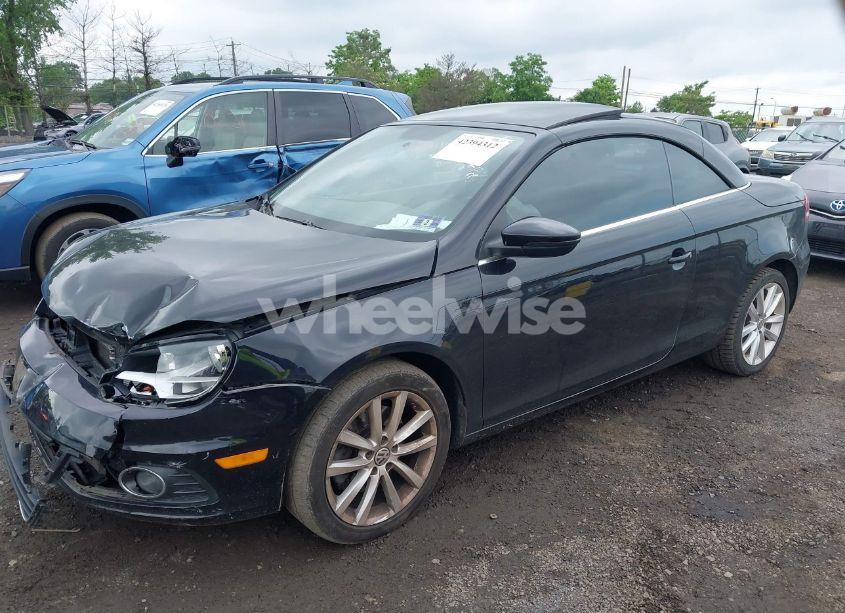 Photo 2 of 2014 Volkswagen Eos KOMFORT (VIN WVWBW8AH2EV003356)