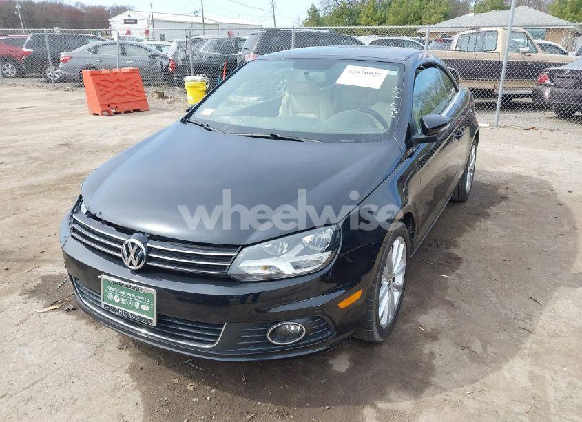 Photo 2 of 2013 Volkswagen Eos KOMFORT (VIN WVWBW8AH3DV001775)