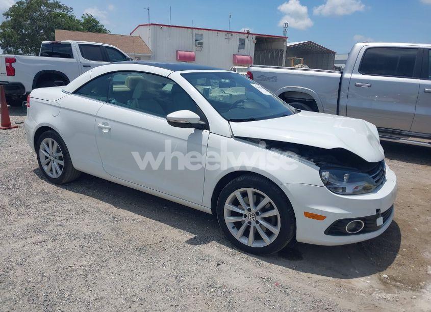 2015 Volkswagen Eos KOMFORT EDITION (VIN WVWBW8AH6FV002874) main photo