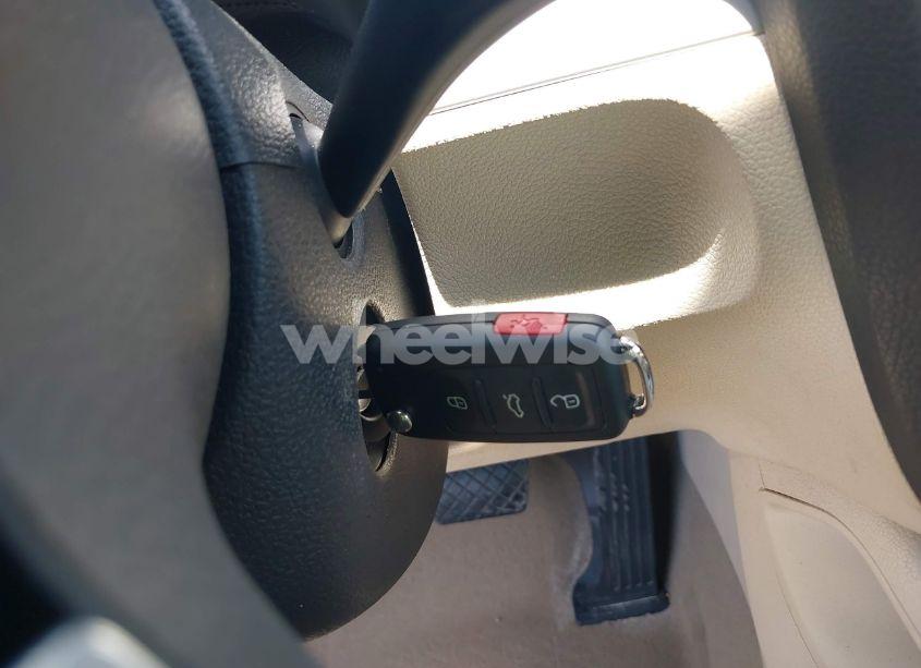 Photo 11 of 2015 Volkswagen Eos KOMFORT EDITION (VIN WVWBW8AH6FV002874)