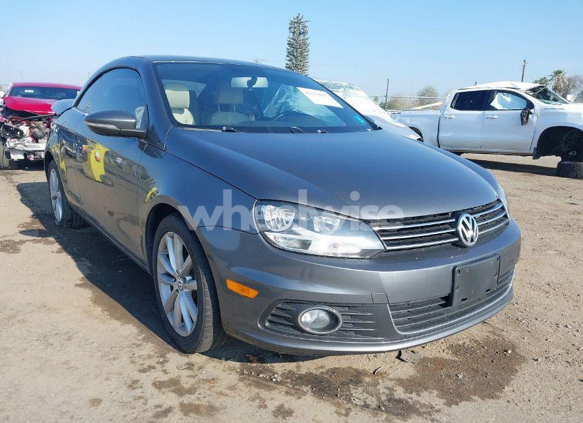 2015 Volkswagen Eos KOMFORT EDITION (VIN WVWBW8AH7FV004228) main photo