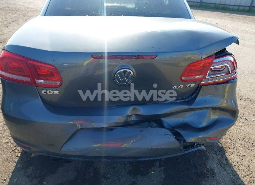 Photo 19 of 2015 Volkswagen Eos KOMFORT EDITION (VIN WVWBW8AH7FV004228)