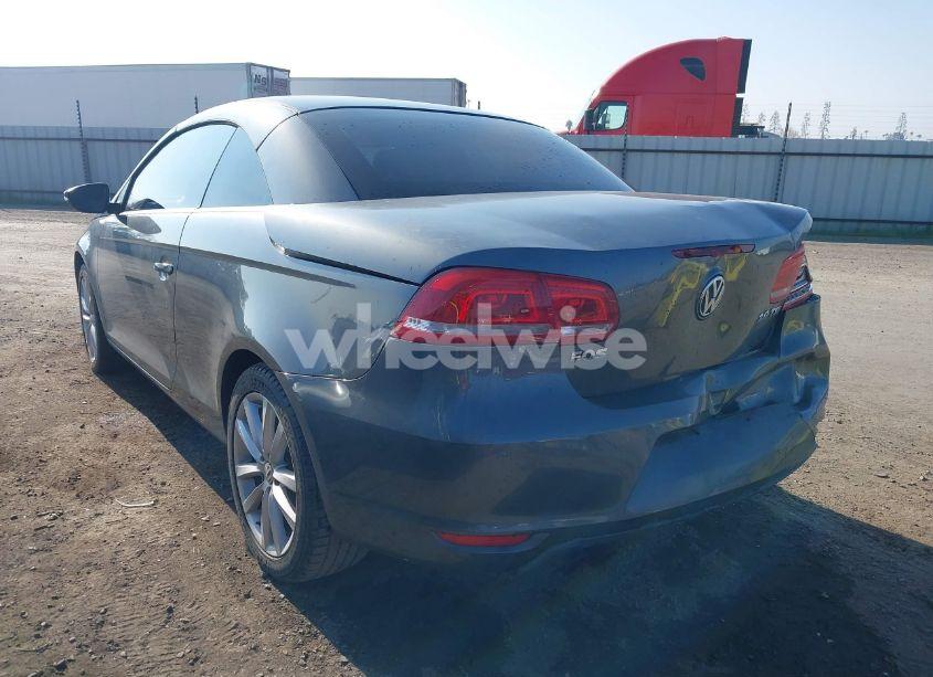 Photo 3 of 2015 Volkswagen Eos KOMFORT EDITION (VIN WVWBW8AH7FV004228)