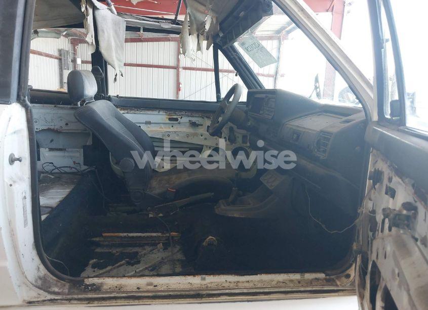 Photo 5 of 1989 Volkswagen Cabriolet (VIN WVWCA0156KK011855)