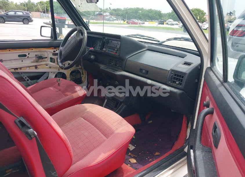 Photo 5 of 1990 Volkswagen Cabriolet (VIN WVWCB5150LK012219)